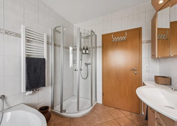 Alter Ziegelhof, Terrasse, Wlan, Bis Zu 11 Personen Appartement *